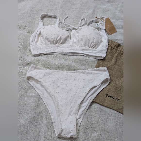 BNWT / Berlook / US 16 / Floral Cutout Drawstring Bikini Set - Picture 1 of 2